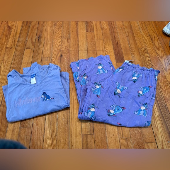 Disney Sleepwear with Winnie the Pooh Design - Picture 1 of 5